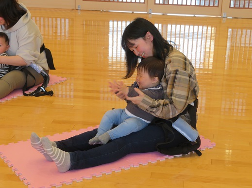 抱っこで踊るよ♪ ベビーダンス／秋田県井川町 子育て応援サイト